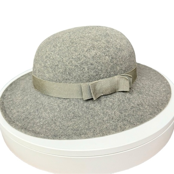 Vintage Adolfo II Gray Wool Felt Hat with Bow Accent Small/Medium Fit - Picture 9 of 9